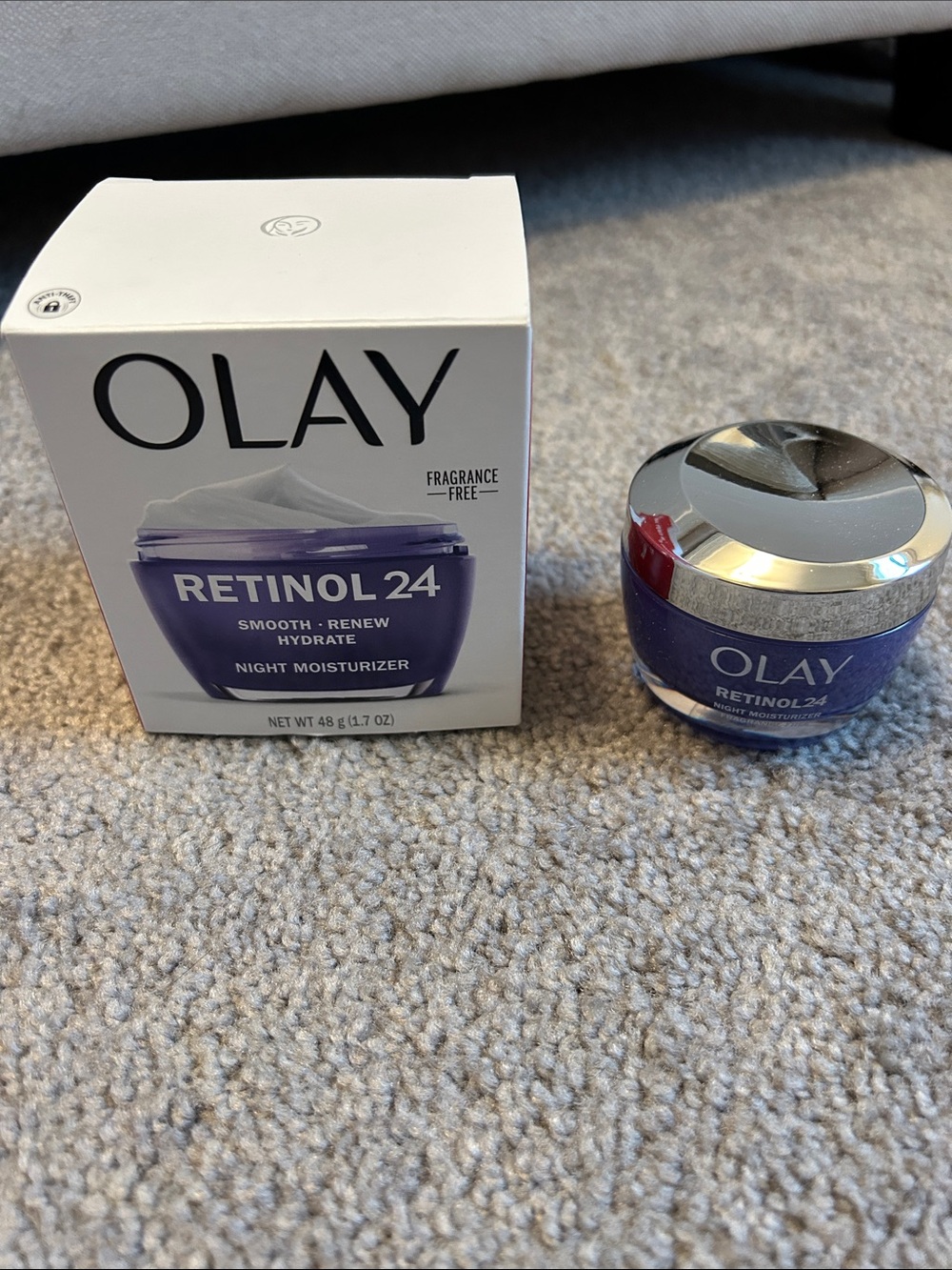 OLAY Retinol 24 Night Moisturizer - Purple and White